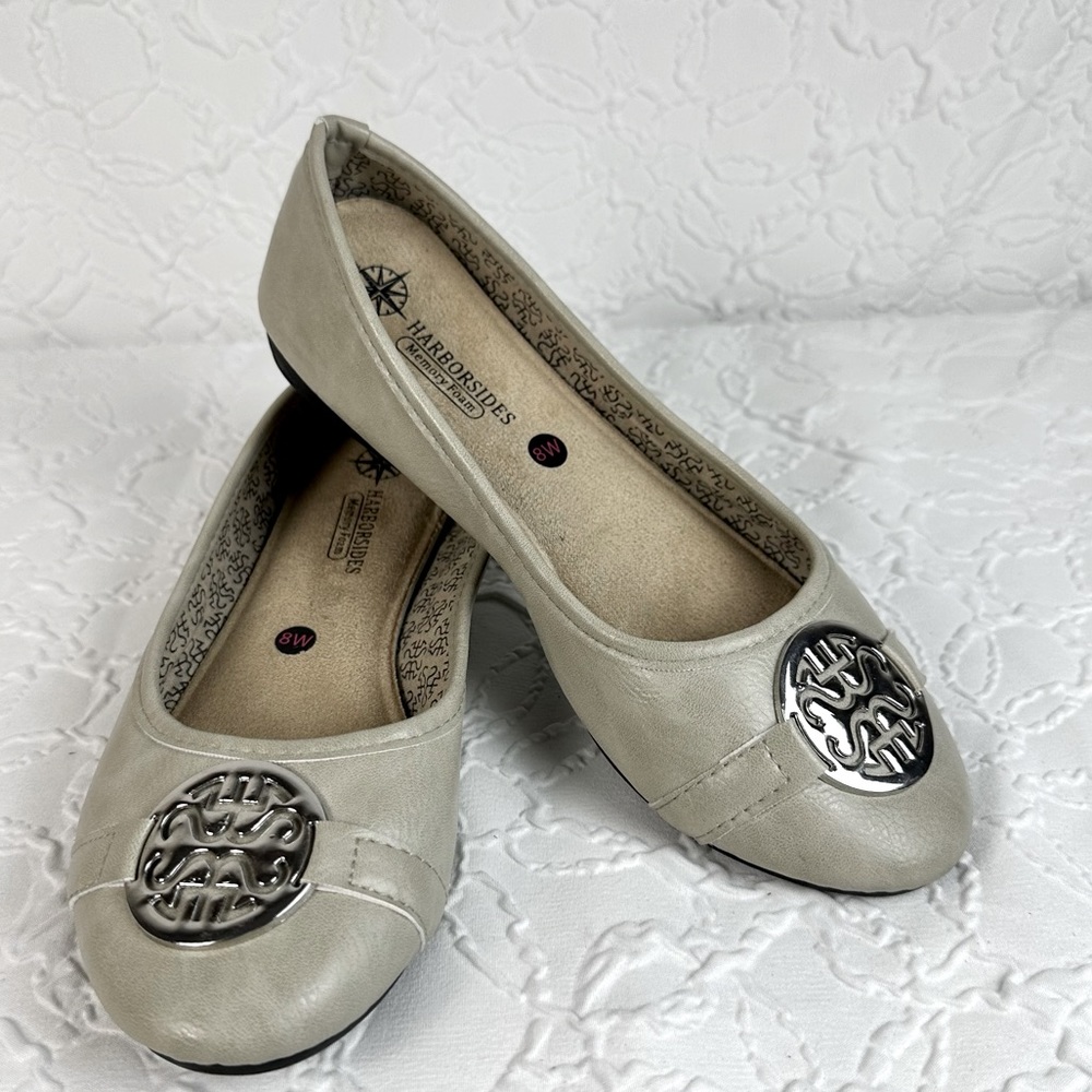 3/$20 Harborside Wander Comfortably Flat
Dress Shoes Memory
Foam size 8W